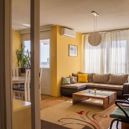 Sunny Apartment Belgrado Exterior foto