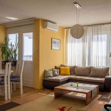 Sunny Apartment Belgrado Exterior foto