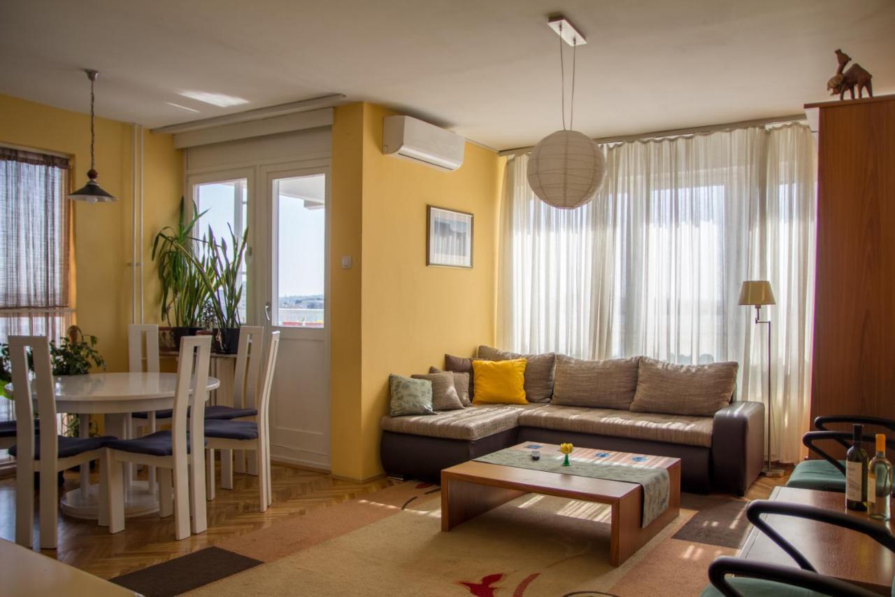 Sunny Apartment Belgrado Exterior foto